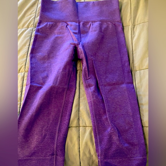 Lululemon free to flow seamless cropped leggings - Picture 1 of 4